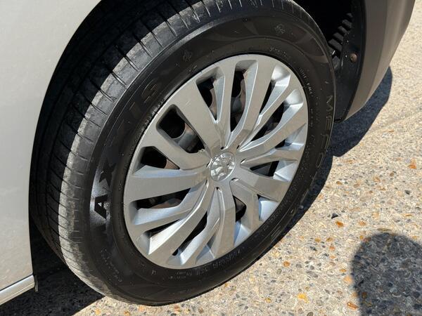 Peugeot Partner 1.5 BlueHDi 950 Professional Premium Long Panel Van LWB Euro 6 6dr