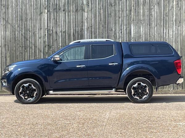 Nissan Navara 2.3 dCi Tekna 4WD Euro 6 (s/s) 4dr