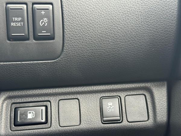Nissan Navara 2.3 dCi Tekna Auto 4WD Euro 6 4dr