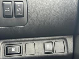 Nissan Navara 2.3 dCi Tekna Auto 4WD Euro 6 4dr at 10th