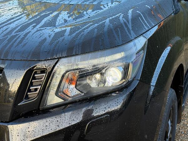 Nissan Navara 2.3 dCi N-Guard Auto 4WD Euro 6 4dr