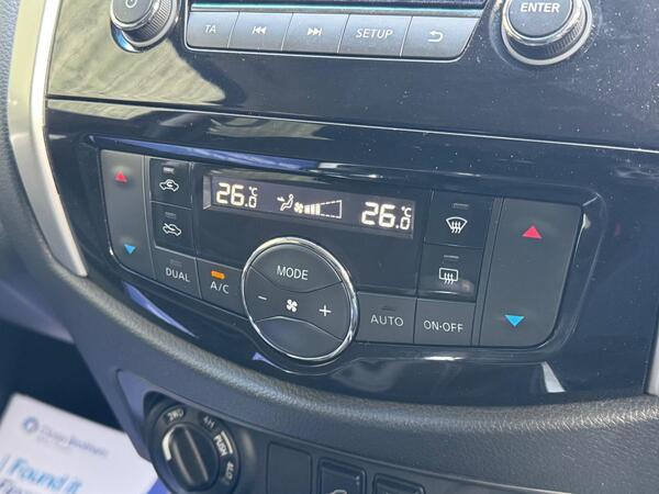 Nissan Navara 2.3 dCi Acenta+ 4WD Euro 6 (s/s) 4dr