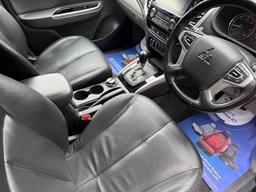 Mitsubishi L200 2.4 DI-D DC Warrior Auto 4WD Euro 6 4dr at 8th