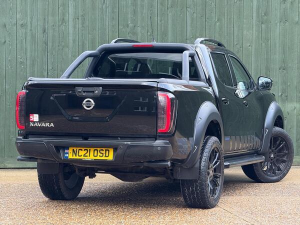Nissan Navara 2.3 dCi N-Guard Auto 4WD Euro 6 4dr