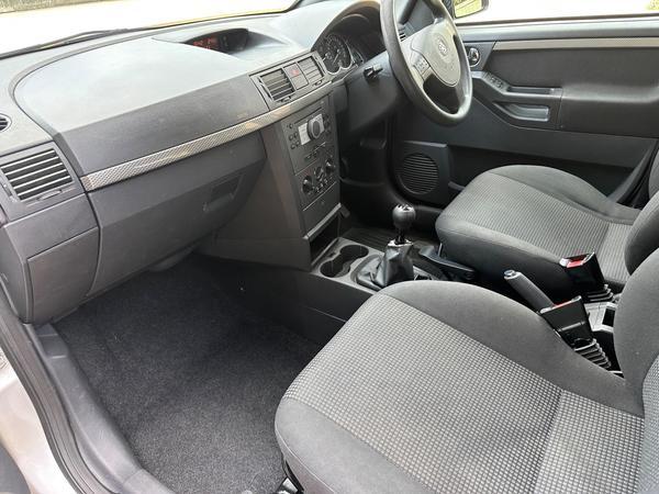 Vauxhall Meriva 1.6i 16v Club 5dr
