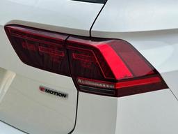 Volkswagen Tiguan 2.0 TDI R-Line DSG 4Motion Euro 6 (s/s) 5dr at 44th