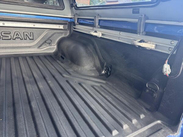 Nissan Navara 2.3 dCi N-Guard Auto 4WD Euro 6 4dr