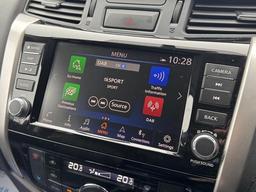 Nissan Navara 2.3 dCi Tekna Auto 4WD Euro 6 4dr at 32th