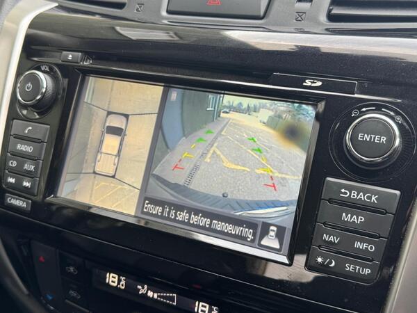 Nissan Navara 2.3 dCi Tekna Auto 4WD Euro 6 4dr