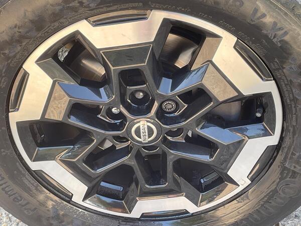 Nissan Navara 2.3 dCi Tekna 4WD Euro 6 (s/s) 4dr