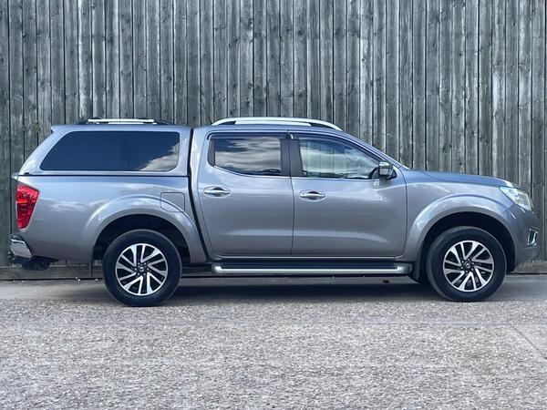 Nissan Navara 2.3 dCi Tekna Auto 4WD Euro 6 4dr
