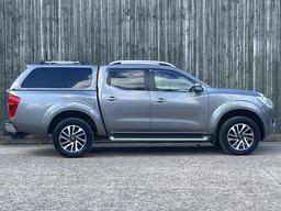 Nissan Navara 2.3 dCi Tekna Auto 4WD Euro 6 4dr at 17th