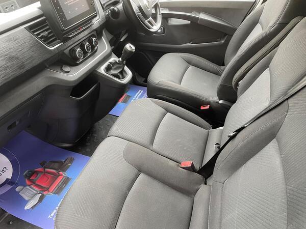 Renault Trafic 2.0 dCi Blue SL28 Sport L1 H1 Euro 6 (s/s) 5dr