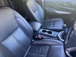 Nissan Navara 2.3 dCi Tekna 4WD Euro 6 (s/s) 4dr at 20th