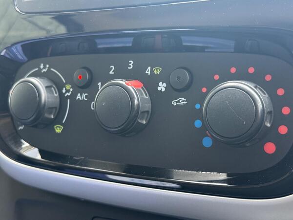 Renault Trafic 1.6 dCi ENERGY 29 Sport Nav LWB Standard Roof Euro 6 (s/s) 5dr