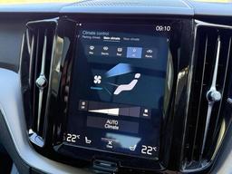 Volvo XC60 2.0 D4 R-Design Auto Euro 6 (s/s) 5dr at 9th