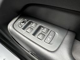 Volvo XC60 2.0 T5 R-Design Auto AWD Euro 6 (s/s) 5dr at 42th