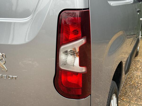 Peugeot Partner 1.5 BlueHDi 1000 Professional Standard Panel Van SWB Euro 6 5dr