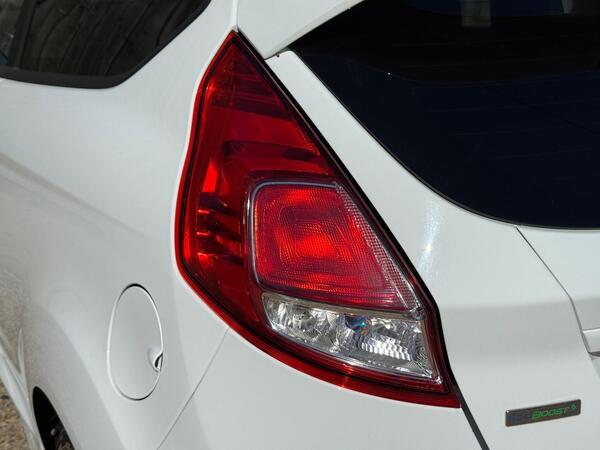 Ford Fiesta 1.0T EcoBoost Zetec S Euro 5 (s/s) 3dr