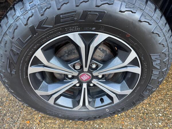 Fiat Fullback 2.4D LX Auto 4WD Euro 6 4dr (Euro 6)