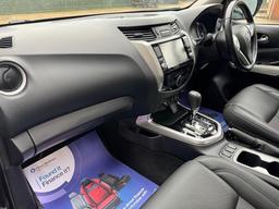 Nissan Navara 2.3 dCi N-Guard Auto 4WD Euro 6 4dr at 20th
