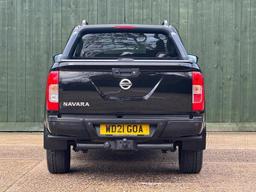 Nissan Navara 2.3 dCi N-Guard Auto 4WD Euro 6 4dr at 10th