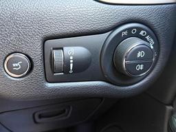 Jeep Cherokee 2.2 MultiJetII Night Eagle Auto 4WD Euro 6 (s/s) 5dr at 17th