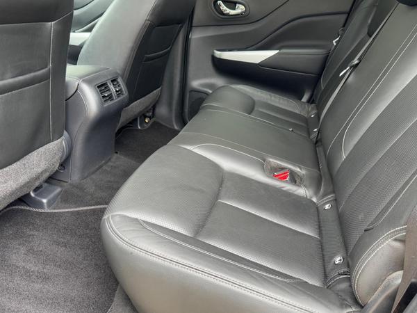 Nissan Navara 2.3 dCi Tekna Auto 4WD Euro 6 4dr