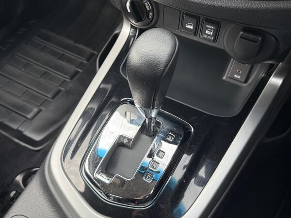 Nissan Navara 2.3 dCi Tekna Auto 4WD Euro 6 4dr