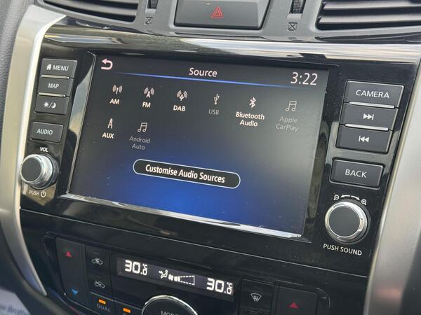 Nissan Navara 2.3 dCi N-Guard Auto 4WD Euro 6 4dr