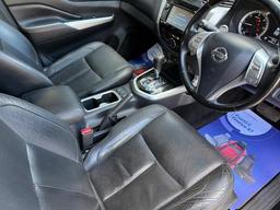 Nissan Navara 2.3 dCi Tekna Auto 4WD Euro 6 4dr at 7th