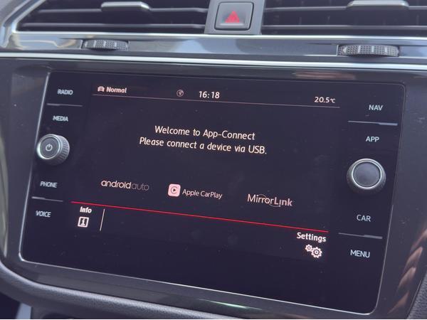 Volkswagen Tiguan 2.0 TDI R-Line Tech DSG 4Motion Euro 6 (s/s) 5dr
