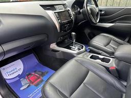 Nissan Navara 2.3 dCi Tekna Auto 4WD Euro 6 4dr at 34th