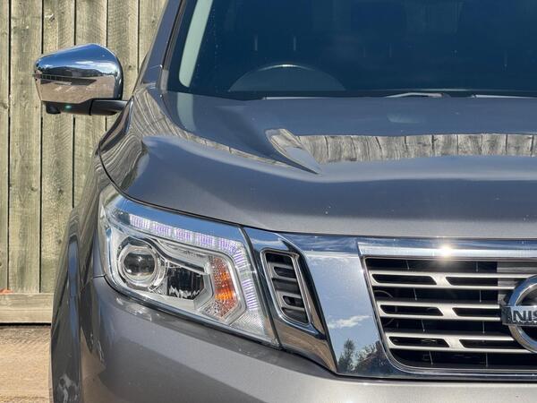 Nissan Navara 2.3 dCi Tekna Auto 4WD Euro 6 4dr