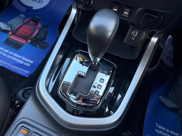 Nissan Navara 2.3 dCi N-Guard Auto 4WD Euro 6 4dr