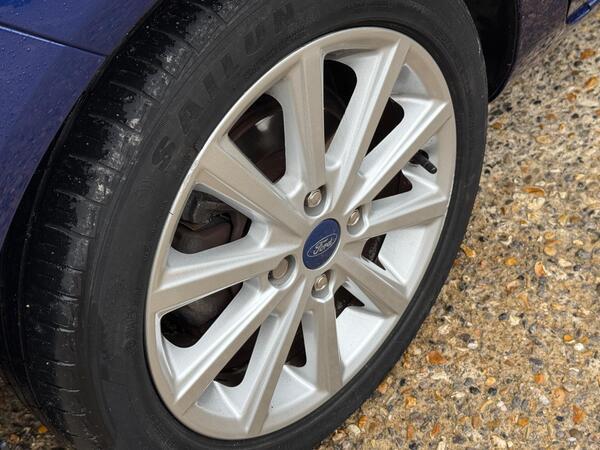 Ford Fiesta 1.0T EcoBoost Titanium Euro 6 (s/s) 5dr