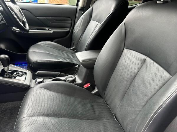 Mitsubishi L200 2.2 DI-D DC Barbarian Auto 4WD Euro 6 (s/s) 4dr