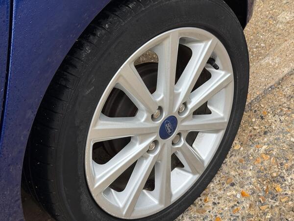 Ford Fiesta 1.0T EcoBoost Titanium Euro 6 (s/s) 5dr