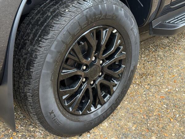 Ford Ranger 2.0 EcoBlue Thunder Pickup Double Cab 4dr Diesel Auto 4WD Euro 6 (s/s) (213 ps)