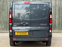 Renault Trafic 2.0 dCi ENERGY 30 Sport Nav Crew Van LWB Euro 6 (s/s) 6dr at 17th