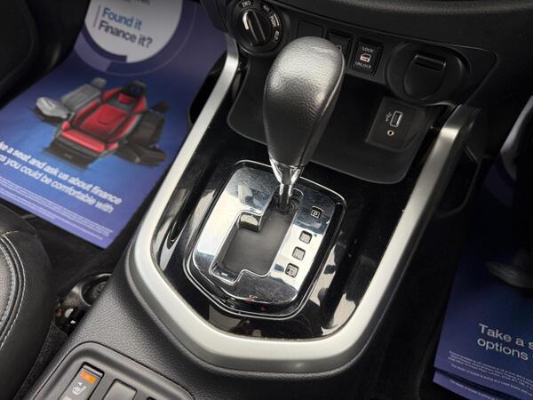 Nissan Navara 2.3 dCi N-Guard Auto 4WD Euro 6 4dr