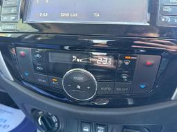 Nissan Navara 2.3 dCi Tekna Auto 4WD Euro 6 4dr at 36th