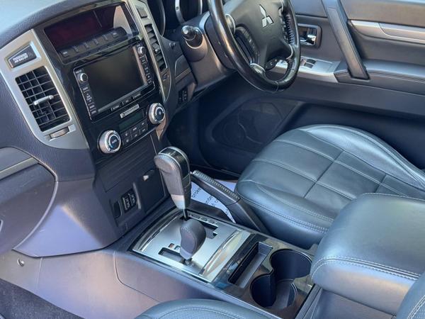 Mitsubishi Shogun 3.2 DI-DC SG5 Auto 4WD Euro 6 5dr LWB