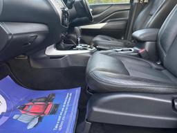 Nissan Navara 2.3 dCi N-Guard Auto 4WD Euro 6 4dr at 5th
