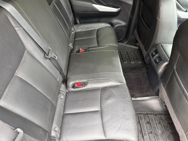 Nissan Navara 2.3 dCi Tekna Auto 4WD Euro 6 4dr