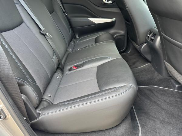 Nissan Navara 2.3 dCi N-Guard Auto 4WD Euro 6 4dr