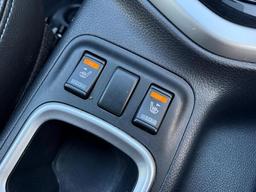 Nissan Navara 2.3 dCi N-Guard Auto 4WD Euro 6 4dr at 32th