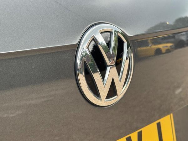Volkswagen Tiguan 2.0 TDI R-Line DSG 4Motion Euro 6 (s/s) 5dr