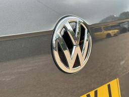 Volkswagen Tiguan 2.0 TDI R-Line DSG 4Motion Euro 6 (s/s) 5dr at 53th