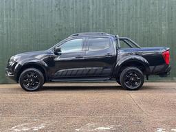Nissan Navara 2.3 dCi N-Guard Auto 4WD Euro 6 4dr at 7th